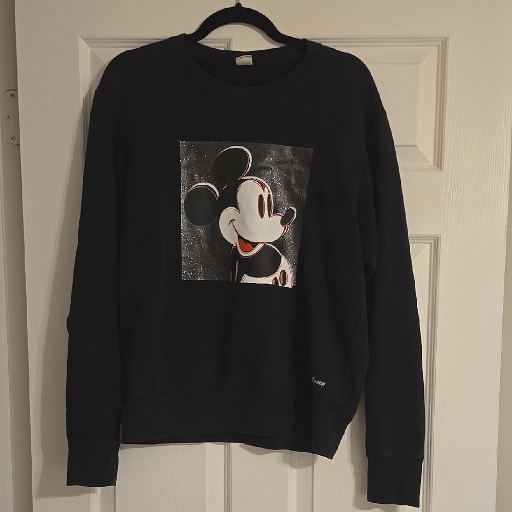 Uniqlo Andy Warhol Limited Edition Crewneck Sweater with Bold Graphic Print